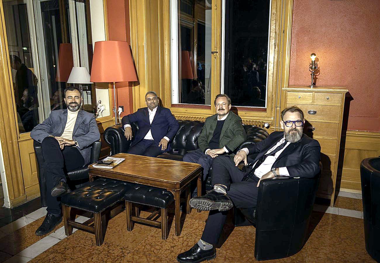 Guests in the lounge at Palace Schatzalp